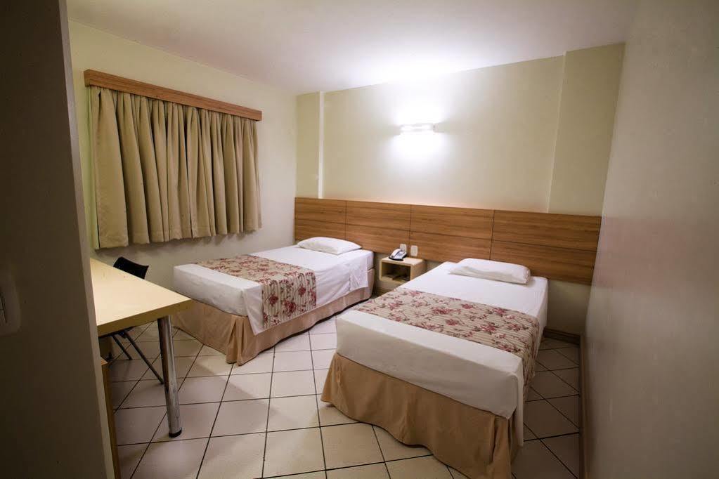 Hotel Caiua Express Умуарама Екстер'єр фото