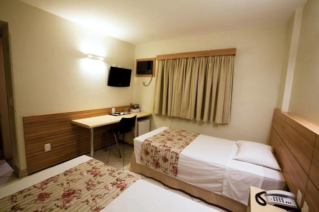 Hotel Caiua Express Умуарама Екстер'єр фото